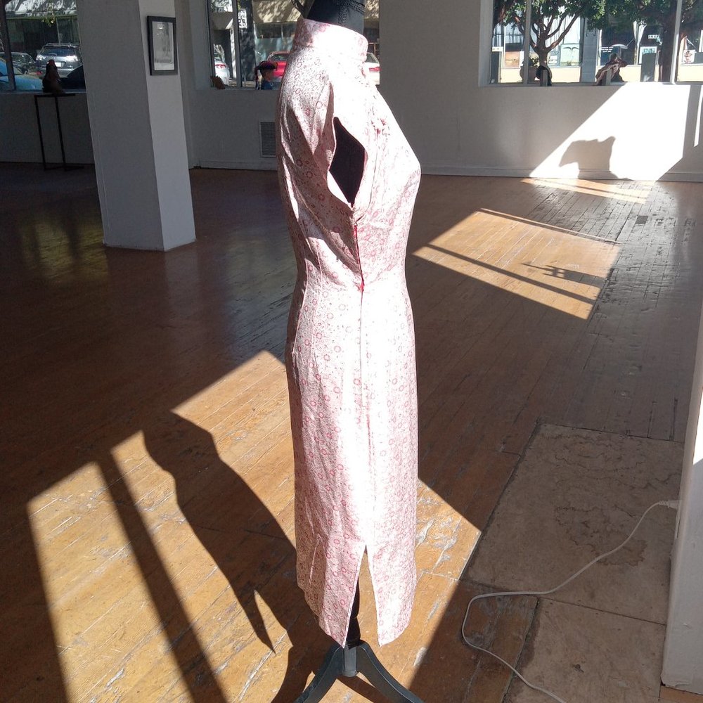 Handcrafted two-tone pink floral satin Sheen dress - Picture 4 of 13